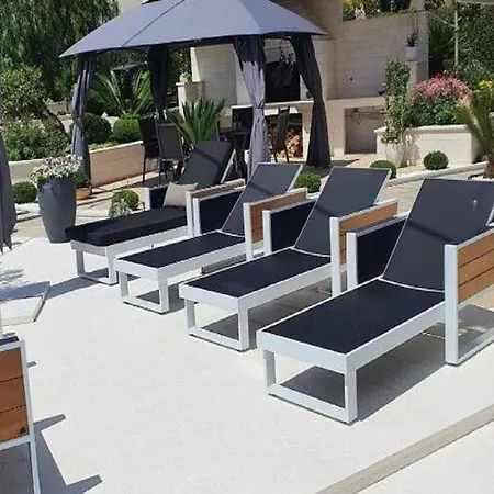 Calypso Royal Apartment *