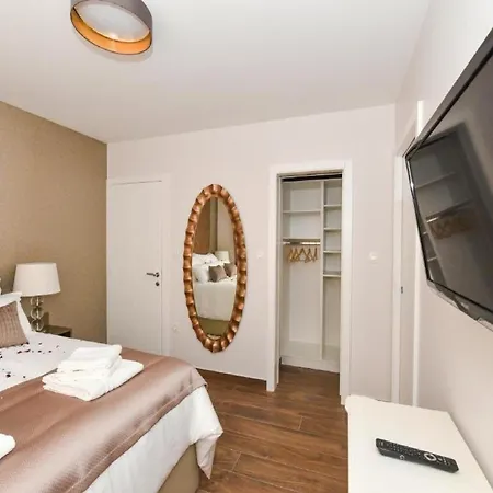 Calypso Royal Apartamento *