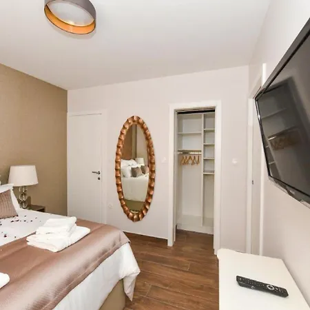 Calypso Royal Apartamento *