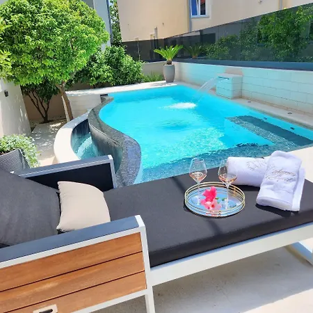 Appartement Calypso Royal *