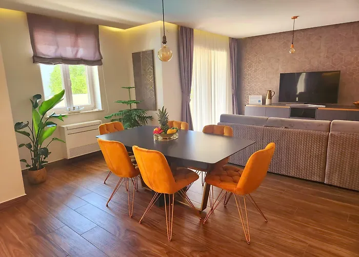 Апартаменты Calypso Royal *